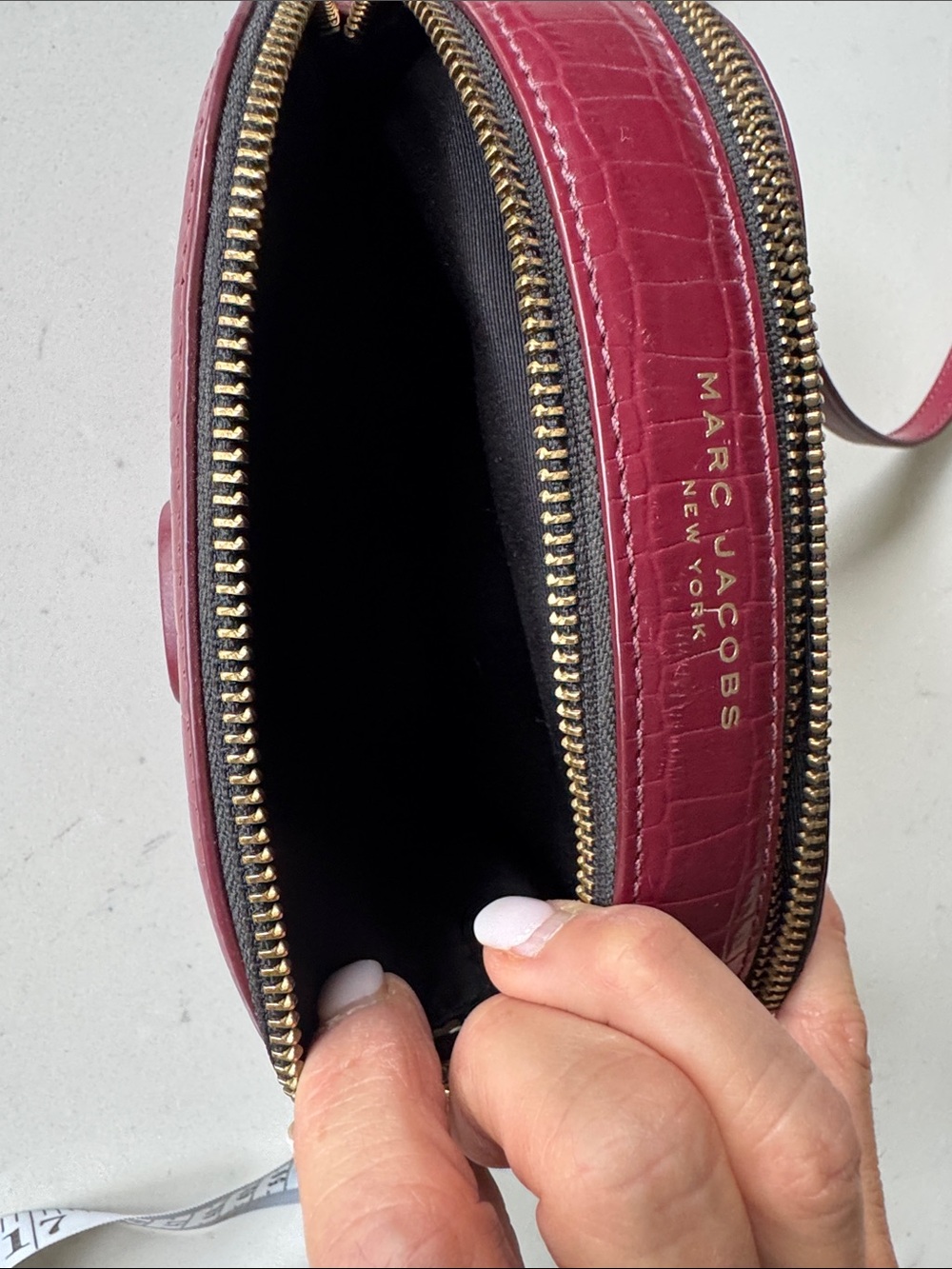 Marc Jacobs Wine Red Croc-Embossed Leather Crossbody Bag - Picture 9 of 13